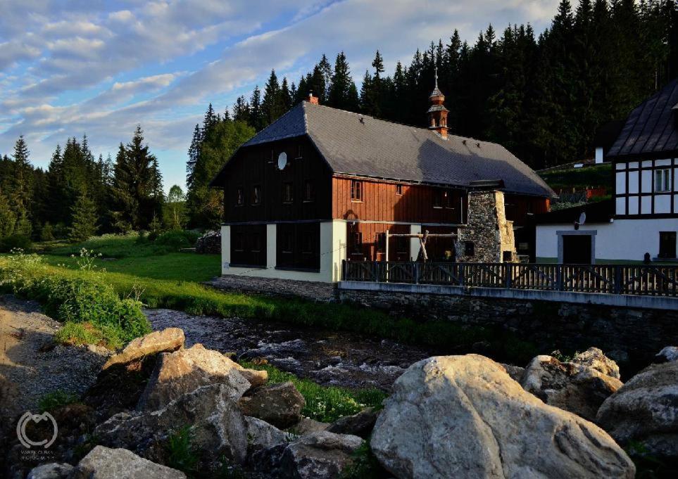 Penzion Pupik Kasperske Hory Buitenkant foto